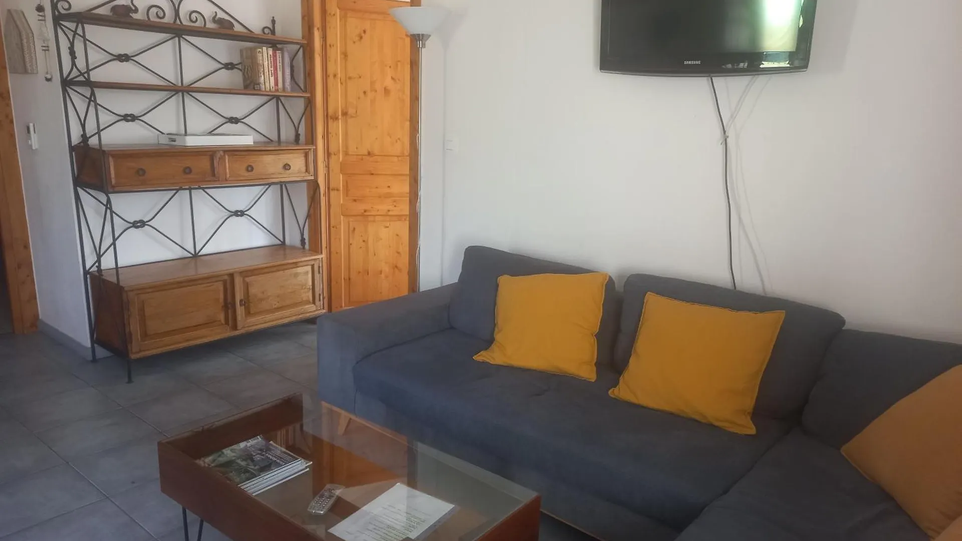 Apartment Gites Des Casernes Saint-Christophe